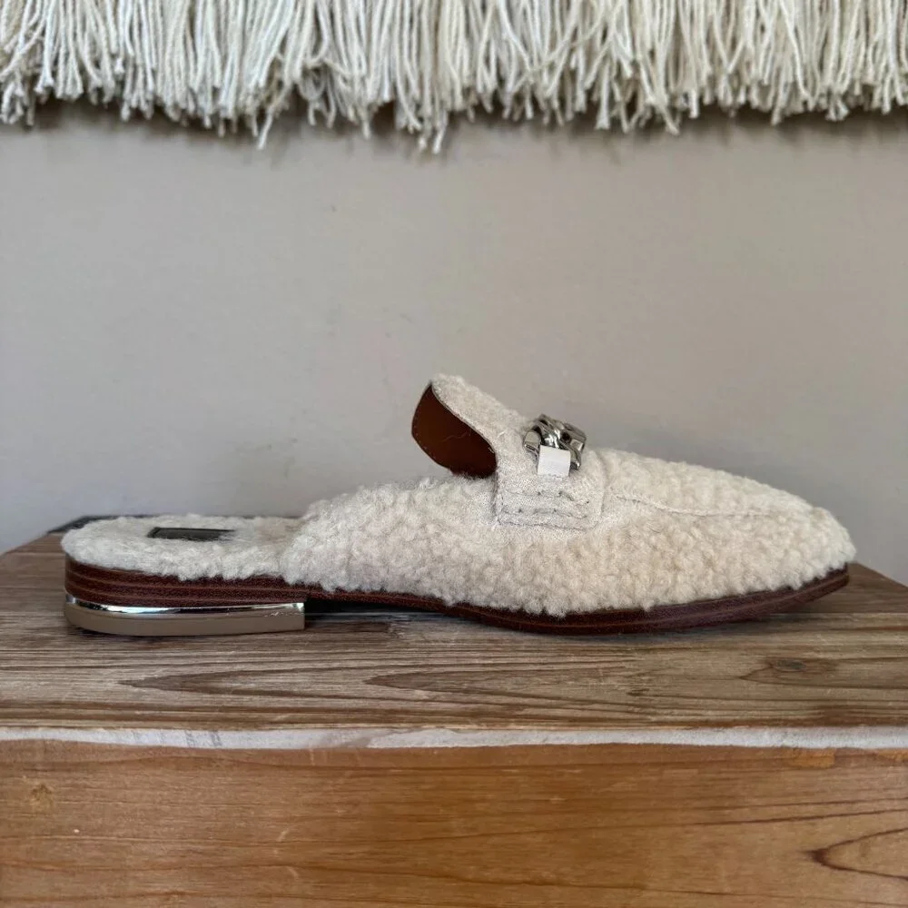 Dolce Vita Pela Cream Faux Sherpa Silver Chain Slip on Flat Loafer Mule Size 9